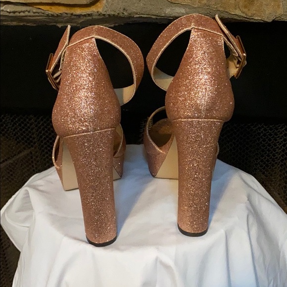 Platform heels - Picture 3 of 5